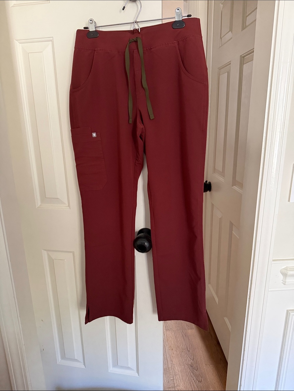 Figs Women's Straight-Leg Scrub Pants in Burgundy